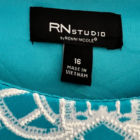 NEW - Turquoise, Off the Shoulder dress with wh. raised design, sz. 16 - Picture 5 of 5